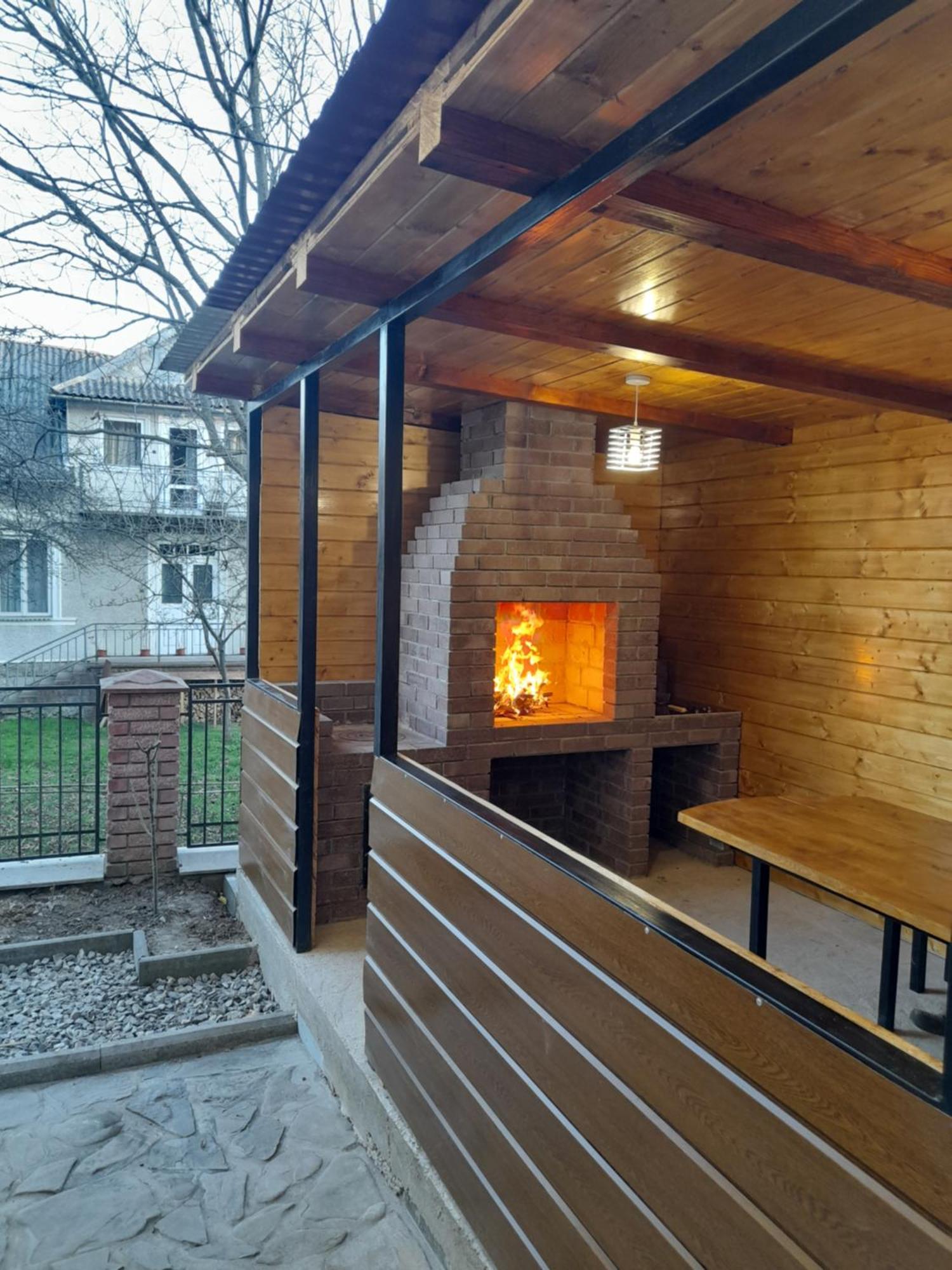 Dva Opryshka Villa Jaremtje Exteriör bild